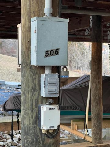 506 Harbor Ridge DR, Goodview, VA 24095