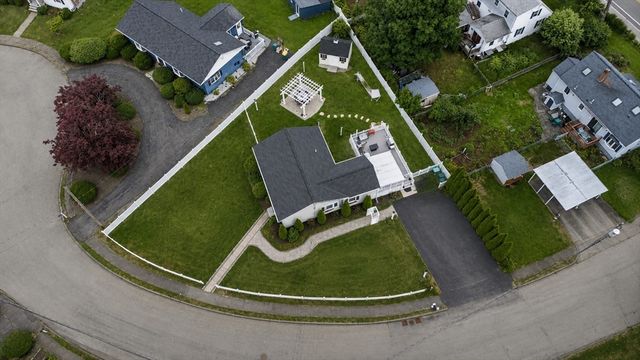 15 Riverside Ct, Norwood, MA 02062