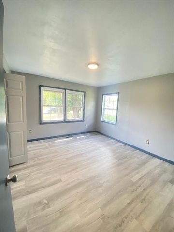 608 Apple Street, Green Forest, AR 72638