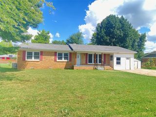 608 Apple Street, Green Forest, AR 72638