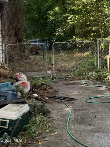 9 Quarry Crossing Road, Queensbury, NY 12804