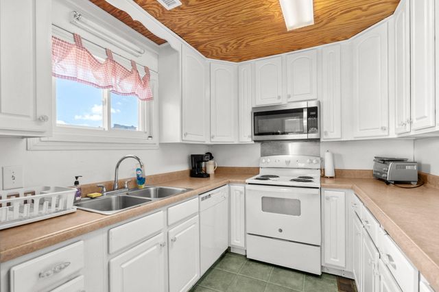 308 54th Ave. N, North Myrtle Beach, SC 29582
