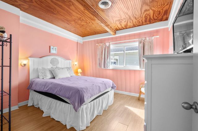 308 54th Ave. N, North Myrtle Beach, SC 29582
