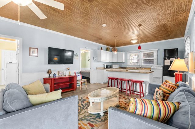 308 54th Ave. N, North Myrtle Beach, SC 29582