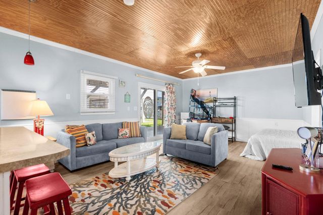 308 54th Ave. N, North Myrtle Beach, SC 29582