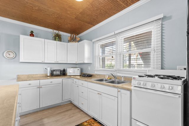 308 54th Ave. N, North Myrtle Beach, SC 29582