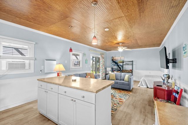 308 54th Ave. N, North Myrtle Beach, SC 29582