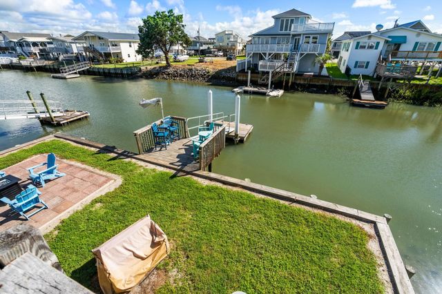 308 54th Ave. N, North Myrtle Beach, SC 29582