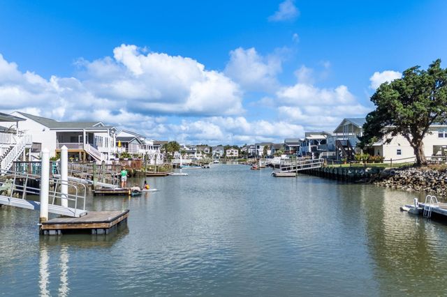 308 54th Ave. N, North Myrtle Beach, SC 29582
