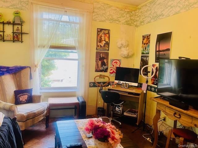 8692 102nd Street, Richmond Hill, NY 11418
