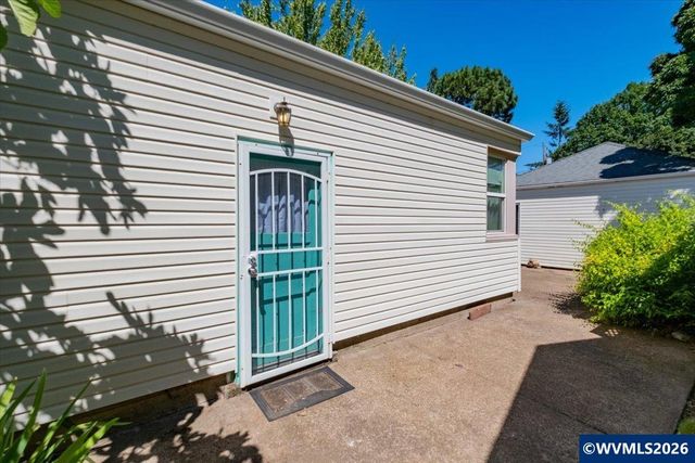 350 19th St NE, Salem, OR 97301