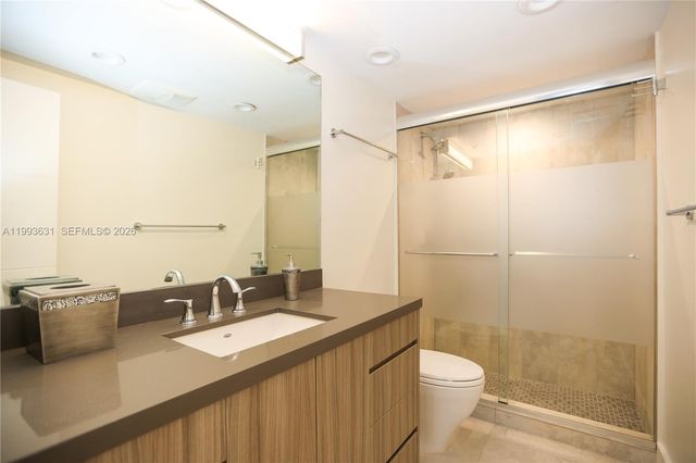 300 Bayview Drive 216, Sunny Isles Beach, FL 33160