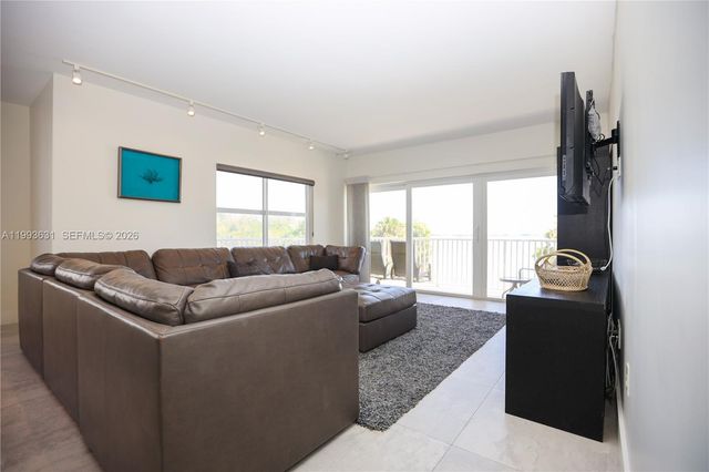 300 Bayview Drive 216, Sunny Isles Beach, FL 33160
