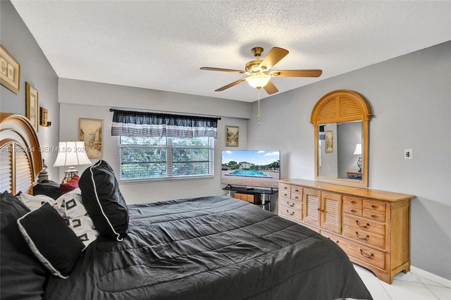 1151 SW 128th Ter 410D, Pembroke Pines, FL 33027