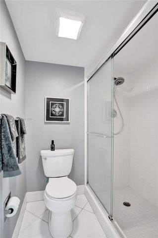 1151 SW 128th Ter 410D, Pembroke Pines, FL 33027