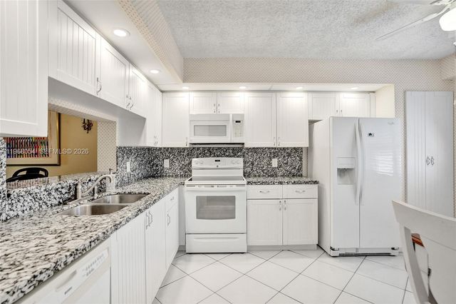 1151 SW 128th Ter 410D, Pembroke Pines, FL 33027