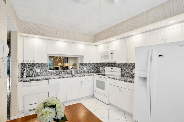 1151 SW 128th Ter 410D, Pembroke Pines, FL 33027