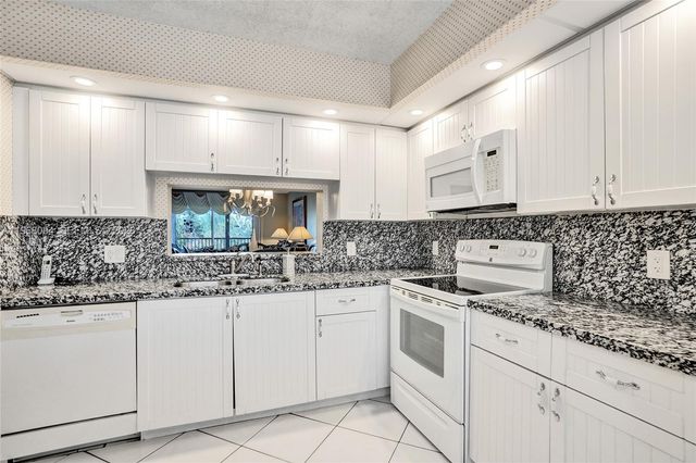 1151 SW 128th Ter 410D, Pembroke Pines, FL 33027