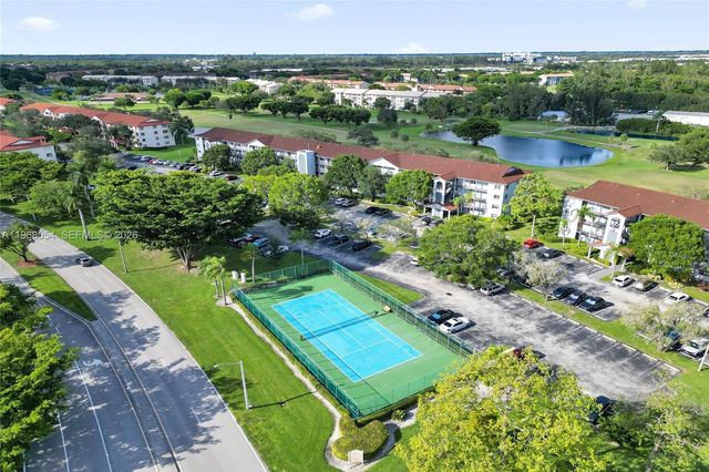 1151 SW 128th Ter 410D, Pembroke Pines, FL 33027