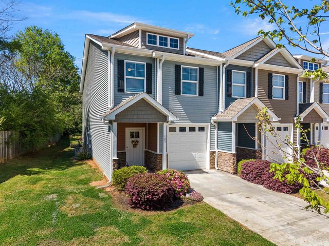 105 Valley Creek Drive, Boiling Springs, SC 29316