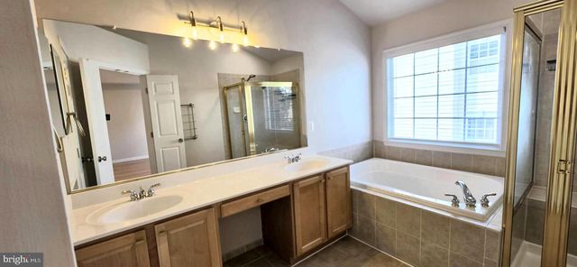 44272 SILKWORTH TER, Ashburn, VA 20147