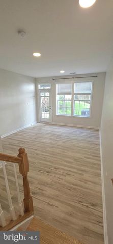 44272 SILKWORTH TER, Ashburn, VA 20147