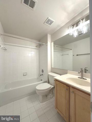 44272 SILKWORTH TER, Ashburn, VA 20147