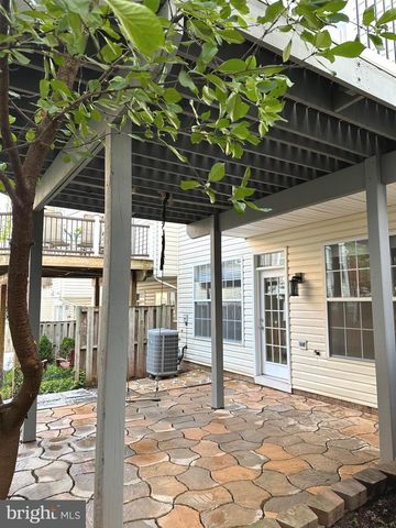 44272 SILKWORTH TER, Ashburn, VA 20147