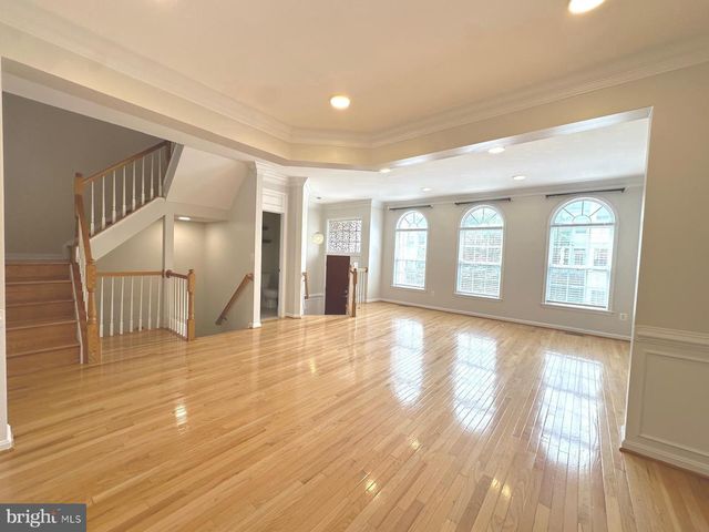 44272 SILKWORTH TER, Ashburn, VA 20147