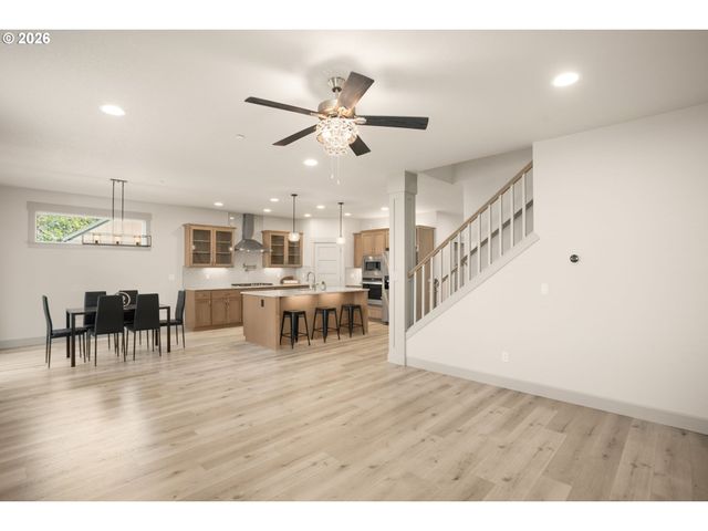 765 N 34TH Ter, Cornelius, OR 97124