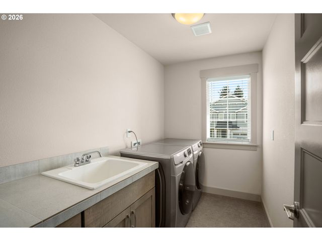 765 N 34TH Ter, Cornelius, OR 97124