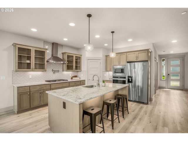 765 N 34TH Ter, Cornelius, OR 97124