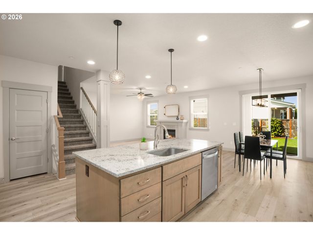 765 N 34TH Ter, Cornelius, OR 97124