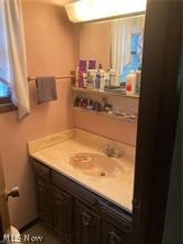 1283 Stillwagon Road SE, Warren, OH 44484