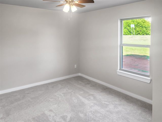 109 S 6th Ave, Sterling, OK 73567