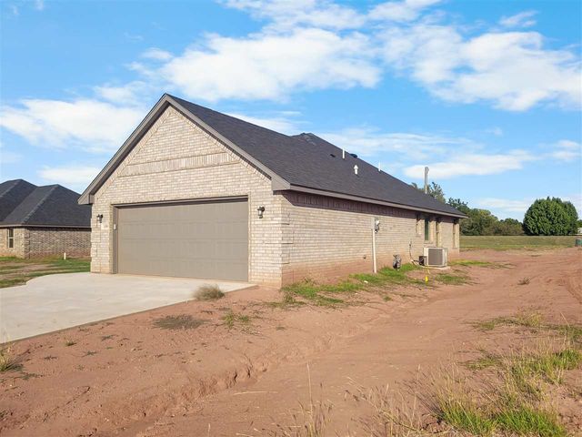 109 S 6th Ave, Sterling, OK 73567