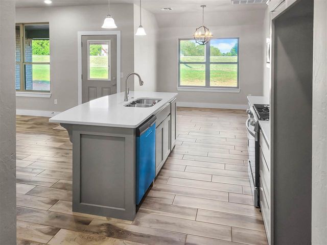 109 S 6th Ave, Sterling, OK 73567