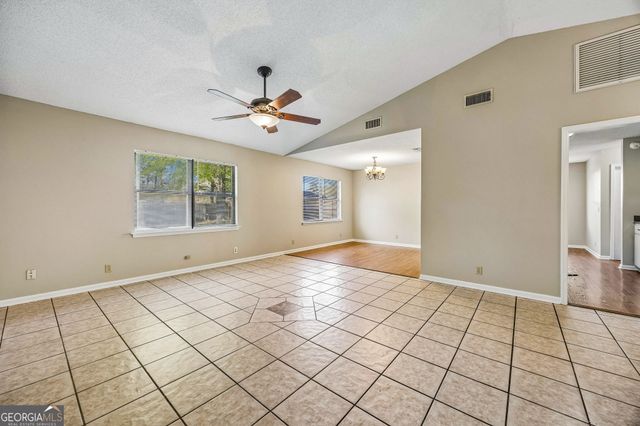 132 Woodvalley Drive, Kingsland, GA 31548