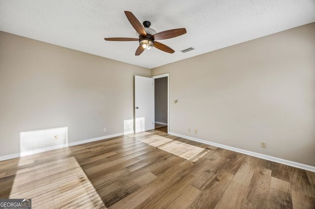 132 Woodvalley Drive, Kingsland, GA 31548