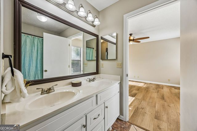 132 Woodvalley Drive, Kingsland, GA 31548