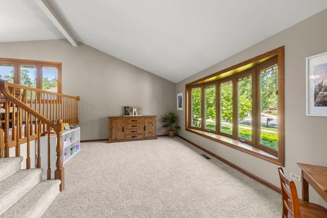 1825 Northbridge Place, Downers Grove, IL 60516