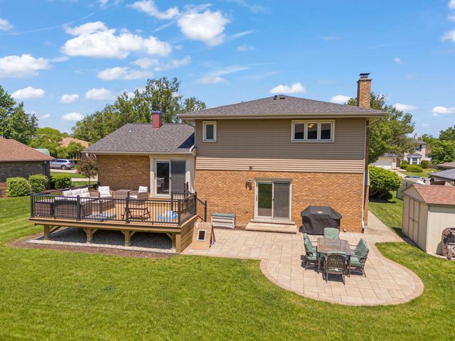 1825 Northbridge Place, Downers Grove, IL 60516