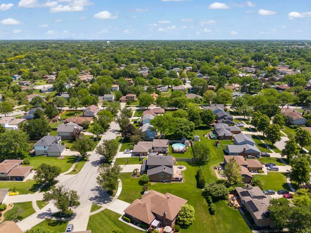 1825 Northbridge Place, Downers Grove, IL 60516