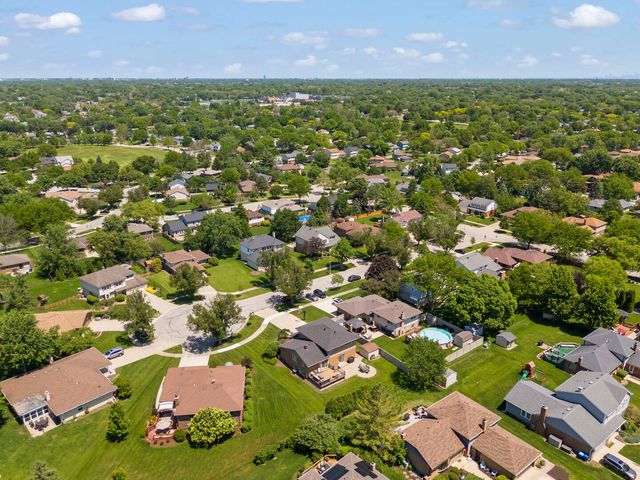 1825 Northbridge Place, Downers Grove, IL 60516