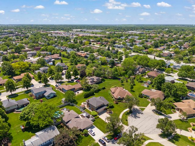 1825 Northbridge Place, Downers Grove, IL 60516