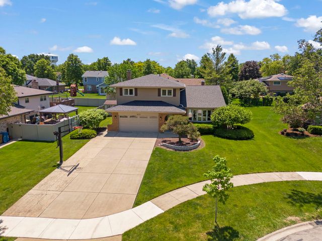 1825 Northbridge Place, Downers Grove, IL 60516