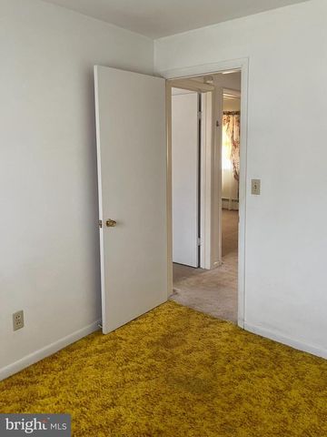 326 SCHOOL ST, Romney, WV 26757