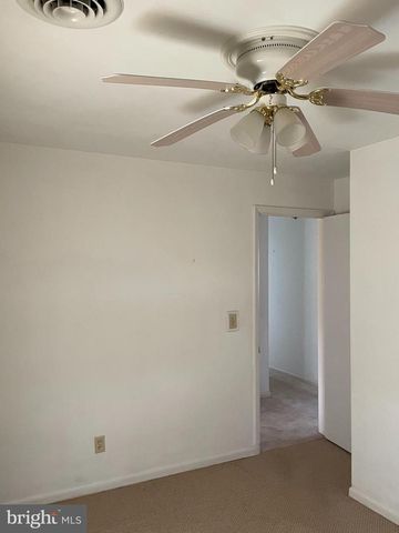 326 SCHOOL ST, Romney, WV 26757