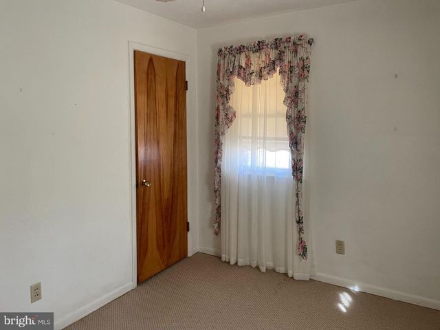 326 SCHOOL ST, Romney, WV 26757