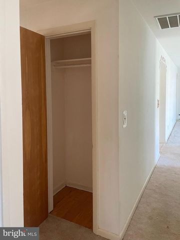 326 SCHOOL ST, Romney, WV 26757